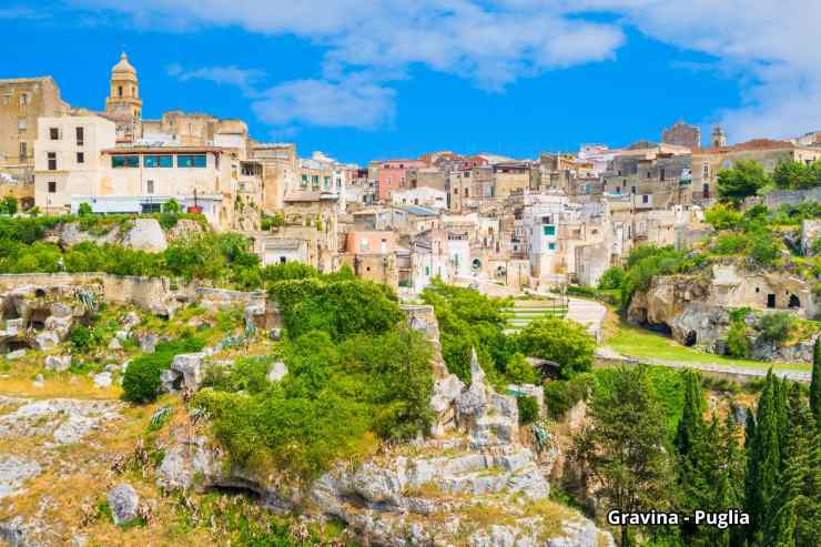 una vista panoramica della città di Gravina, in Puglia